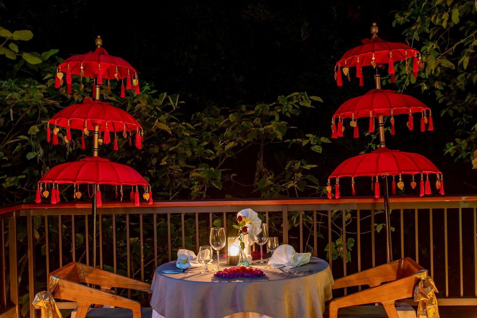 The Lokha Ubud Resort, Villas & Spa Exterior photo