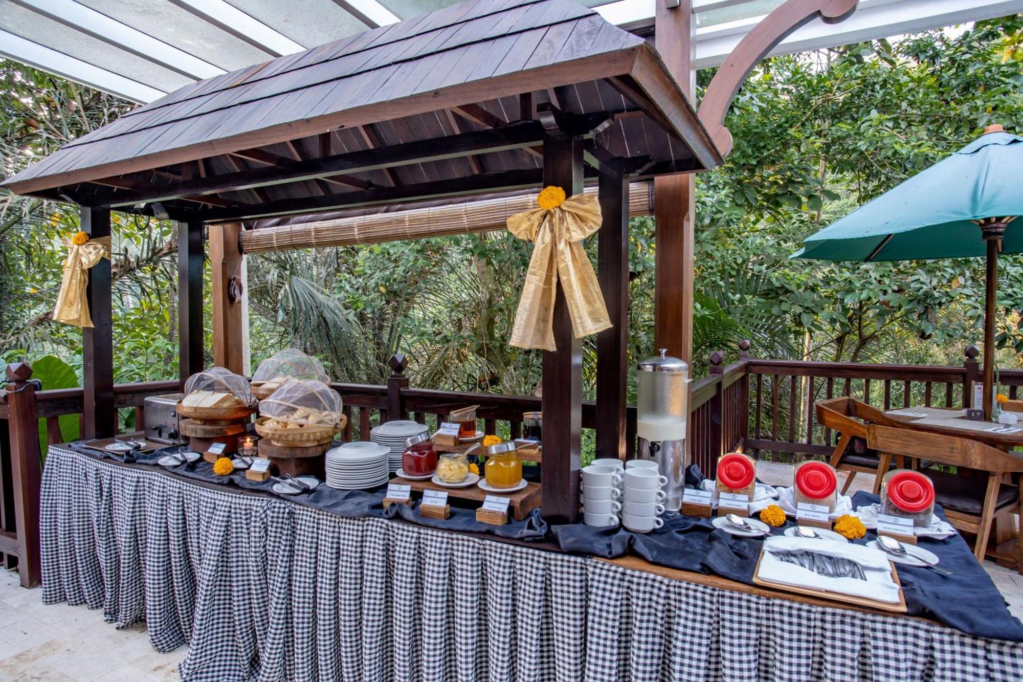The Lokha Ubud Resort, Villas & Spa Exterior photo