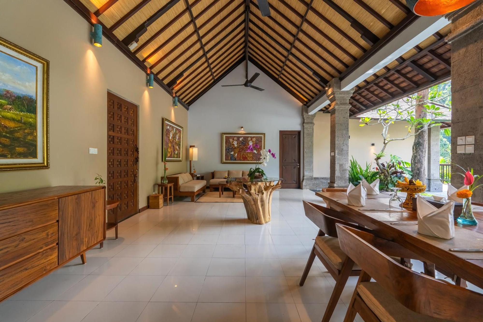 The Lokha Ubud Resort, Villas & Spa Exterior photo